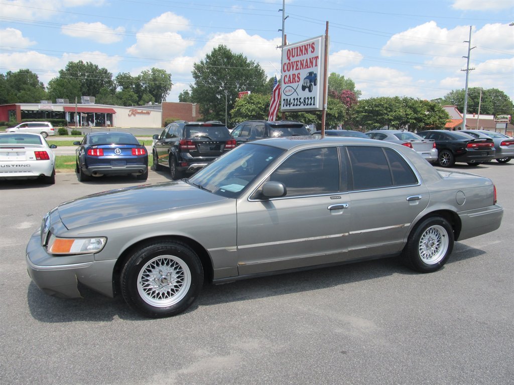 mercury grand marquis 2000 2MEFM75W4YX637358 image mercury grand marquis 2000 2MEFM75W4YX637358 image